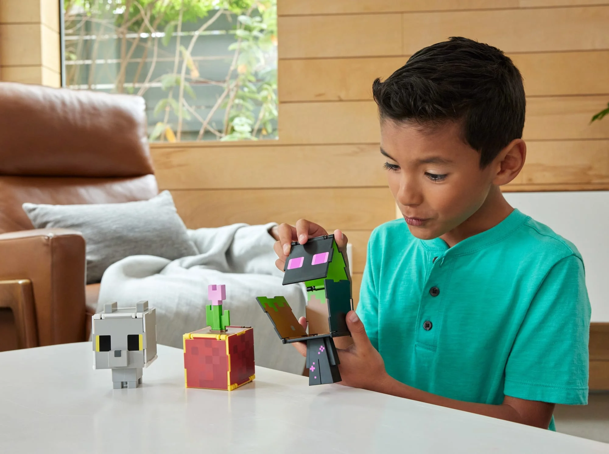 Minecraft Flippin�� Figs Figures Collection, 2-In-1 Fidget Play, 3.75-in Scale & Pixelated Design (Characters May Vary)