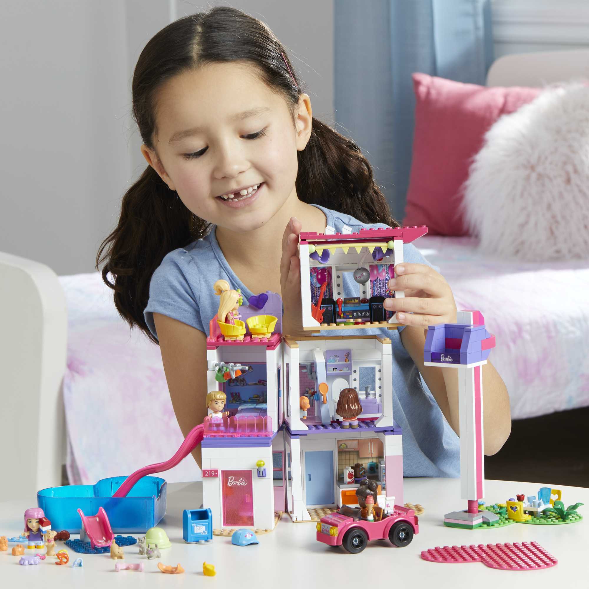 MEGA Barbie Color Reveal Dreamhouse Toy Building Set