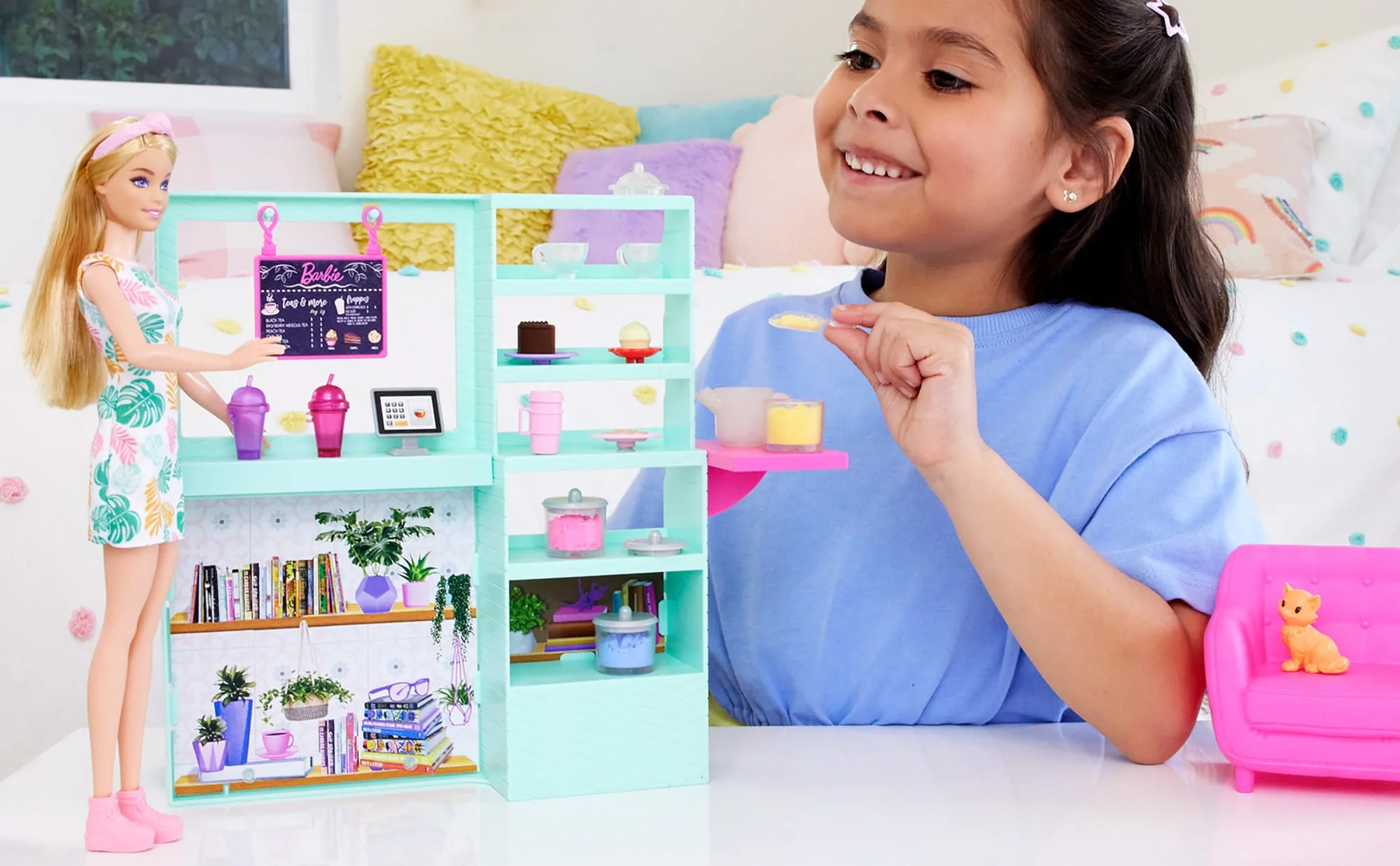 Barbie Cute ��n�� Cozy Caf�� Doll And Playset, 21 Accessories With Color Change Teapot