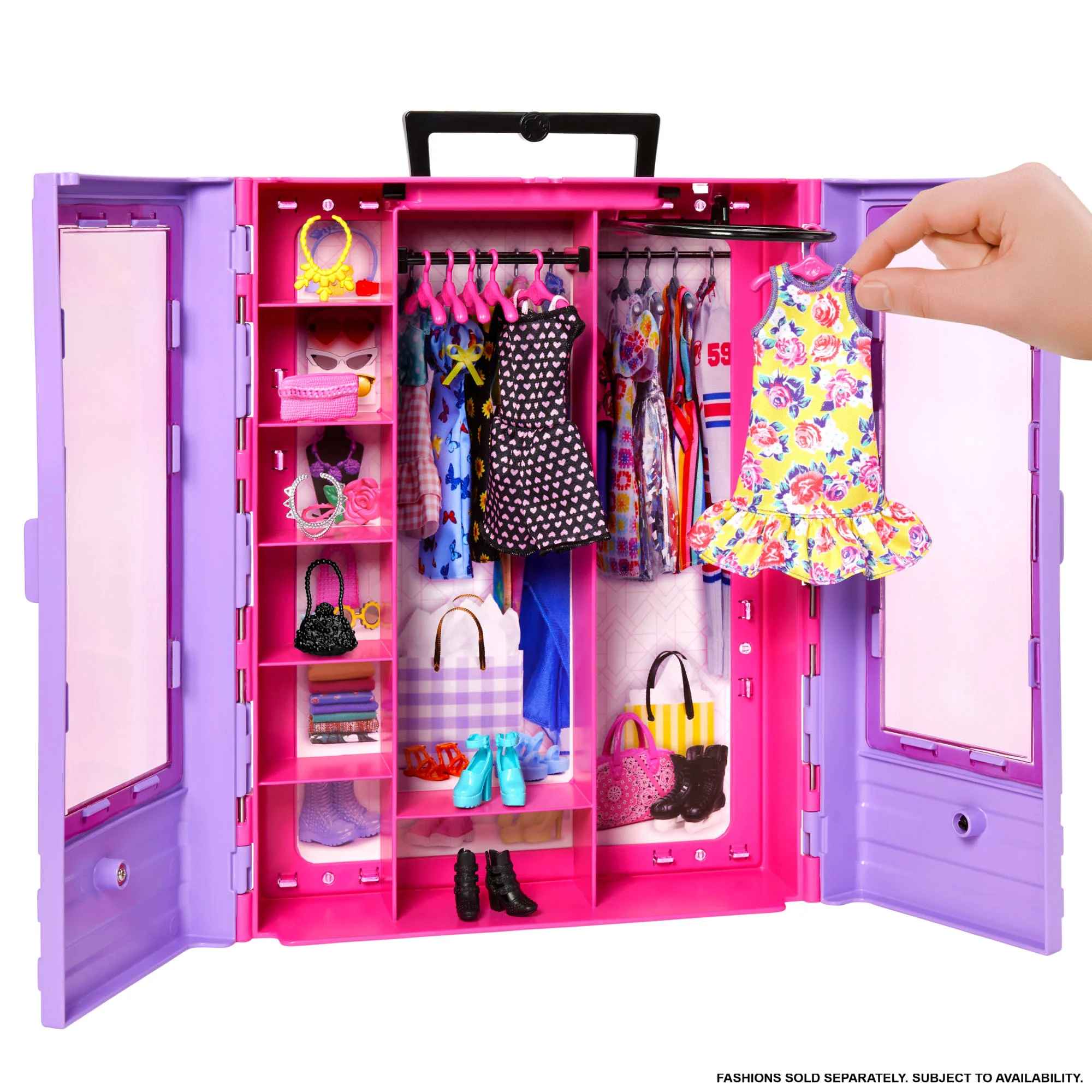Barbie Fashionistas Ultimate Closet with 6 Hangers
