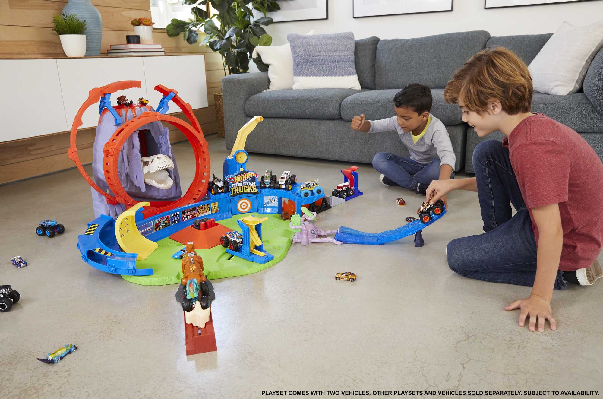 Hot Wheels Monster Trucks T-Rex Volcano Arena