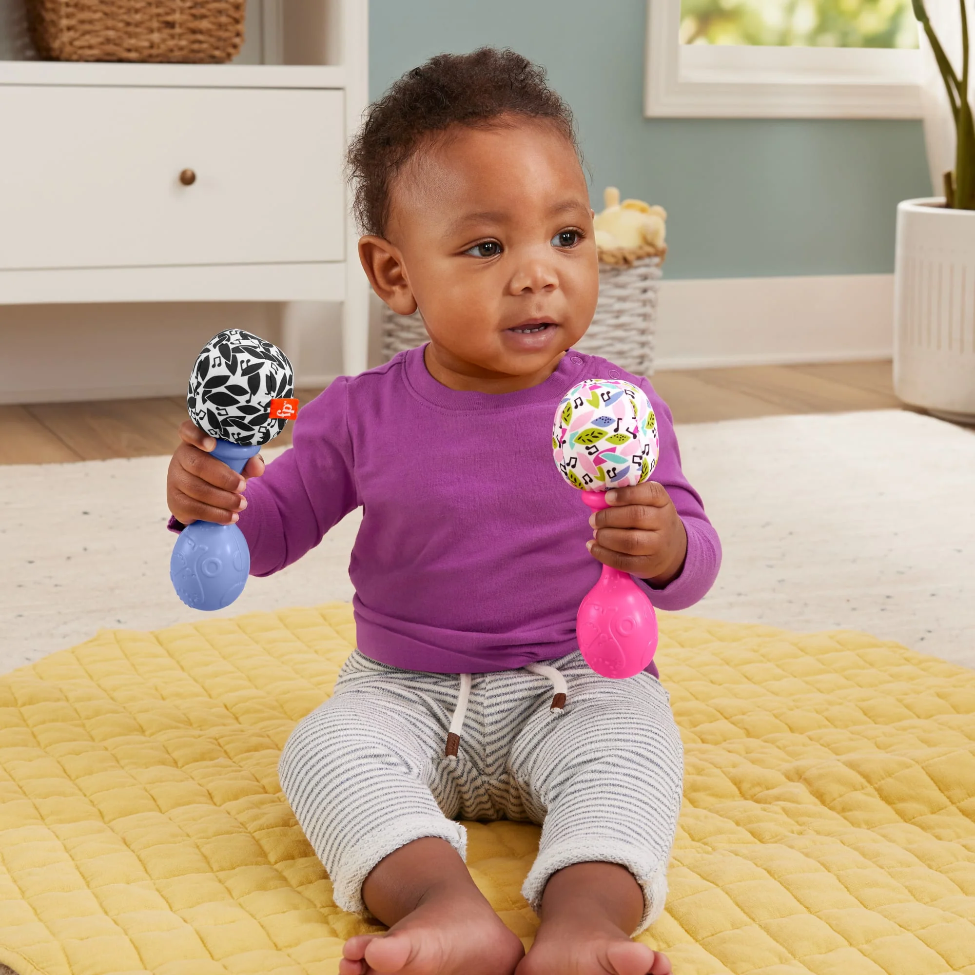 Fisher-Price Rattle ��n Rock Maracas Set Of 2 Baby Rattles, Newborn Toys, Pink