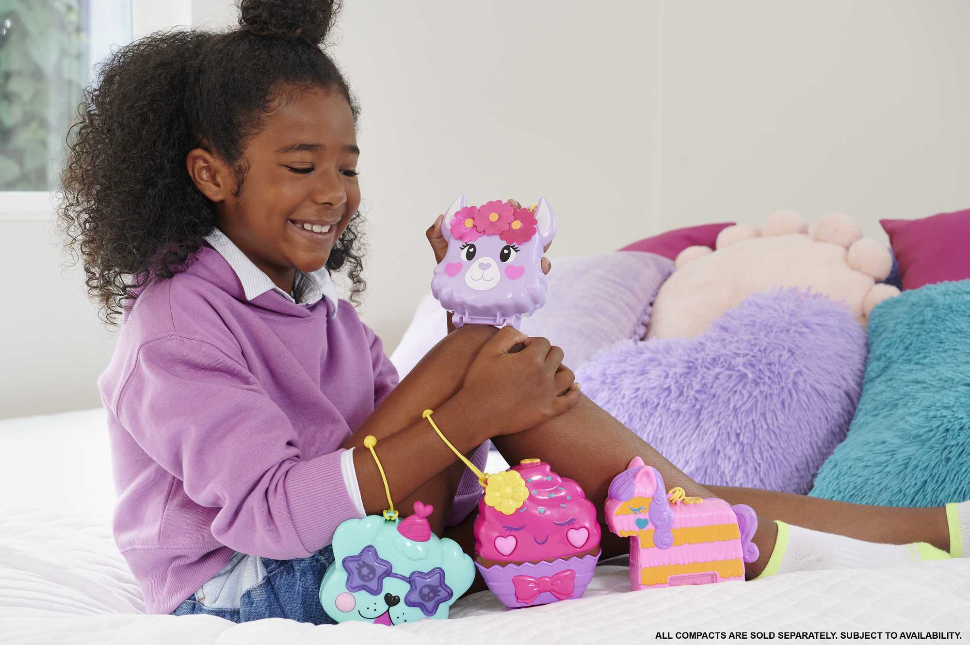 Polly Pocket Dolls And Playset, Unicorn Toys, Sparkle Cove Adventure Unicorn Floatie Compact