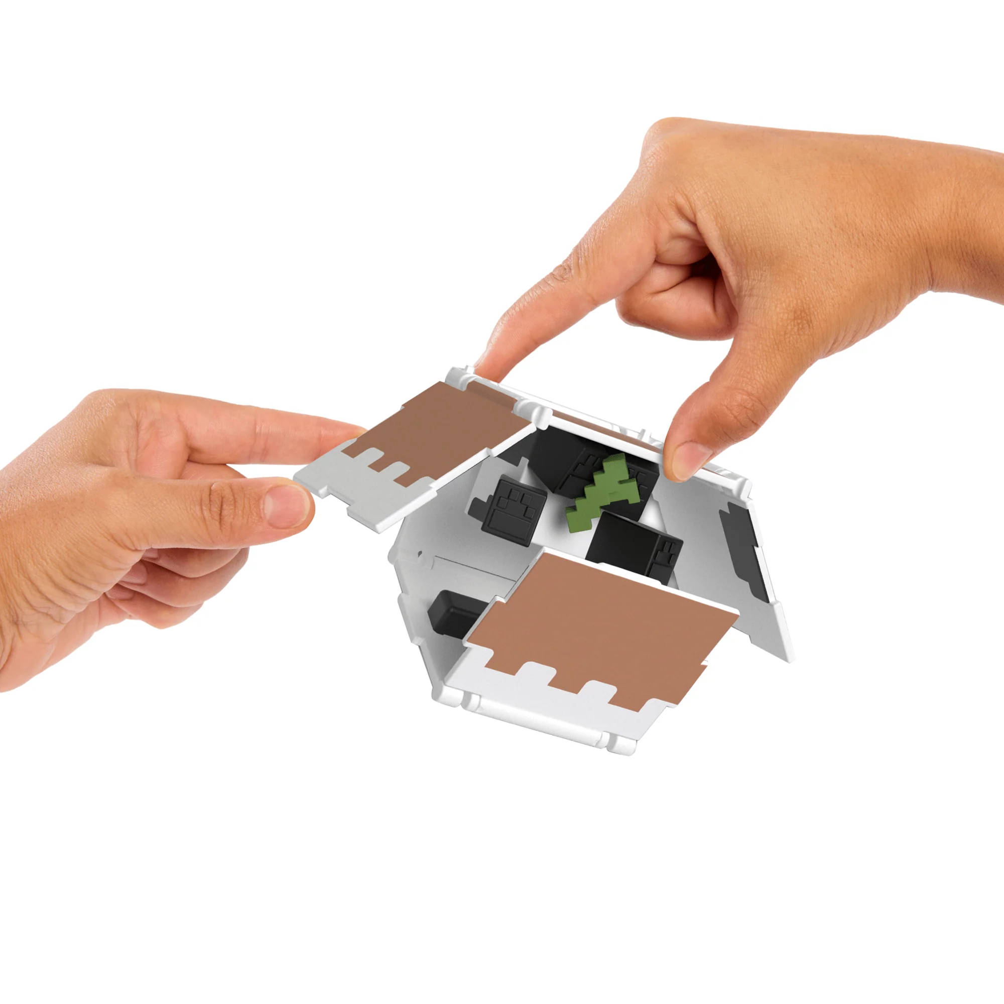 Minecraft Flippin�� Figs Figures Collection, 2-in-1 Fidget Play, 3.75-in Scale & Pixelated Design (Characters May Vary)