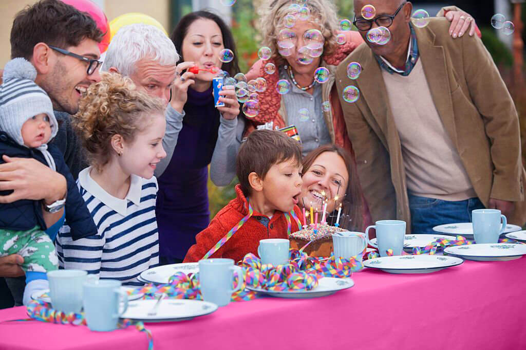 54 In. x 300 Ft. Cut To Size Table Roll | Hot Pink