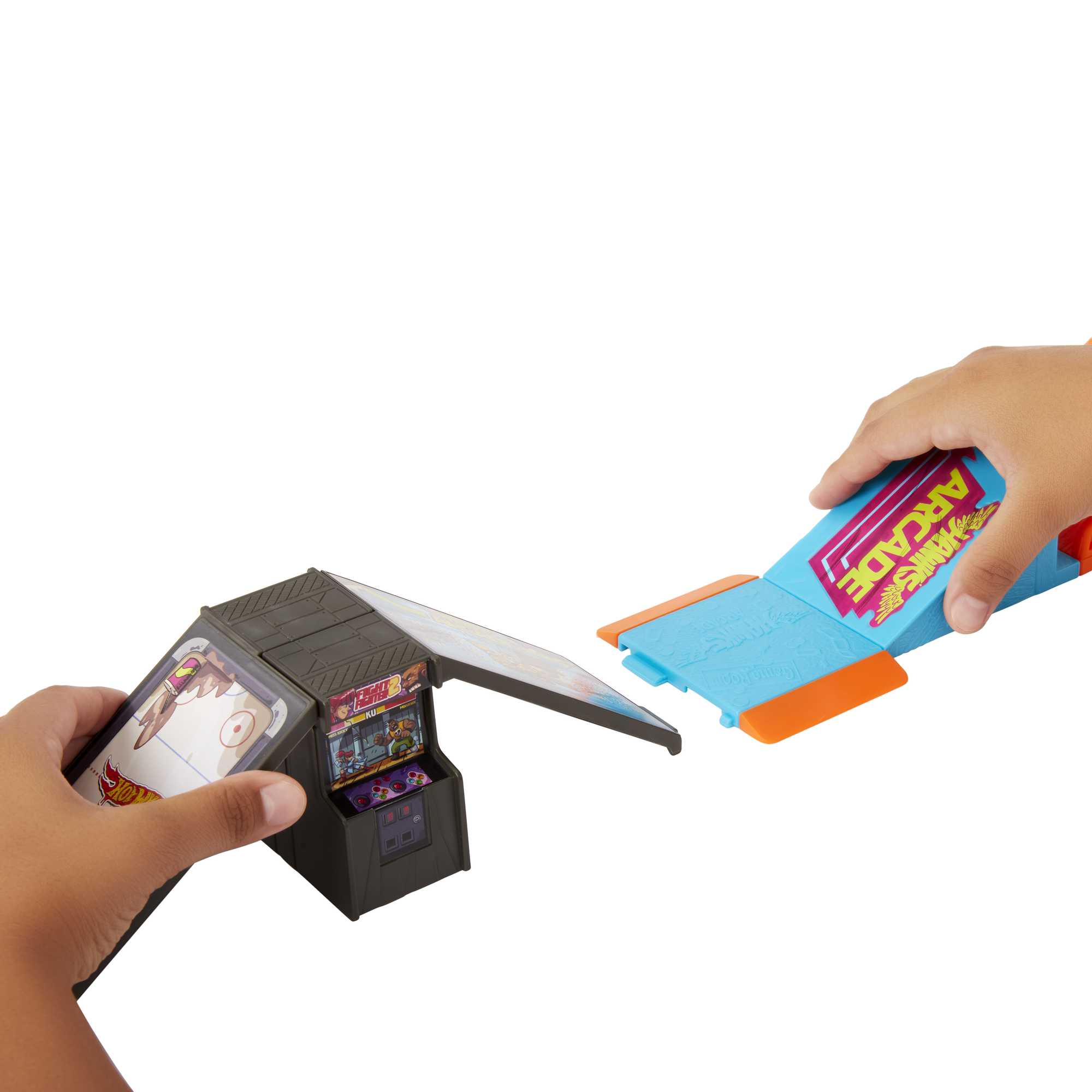 Hot Wheels Skate Arcade Skatepark With Tony Hawk Fingerboard & 1 Pair Of Shoes