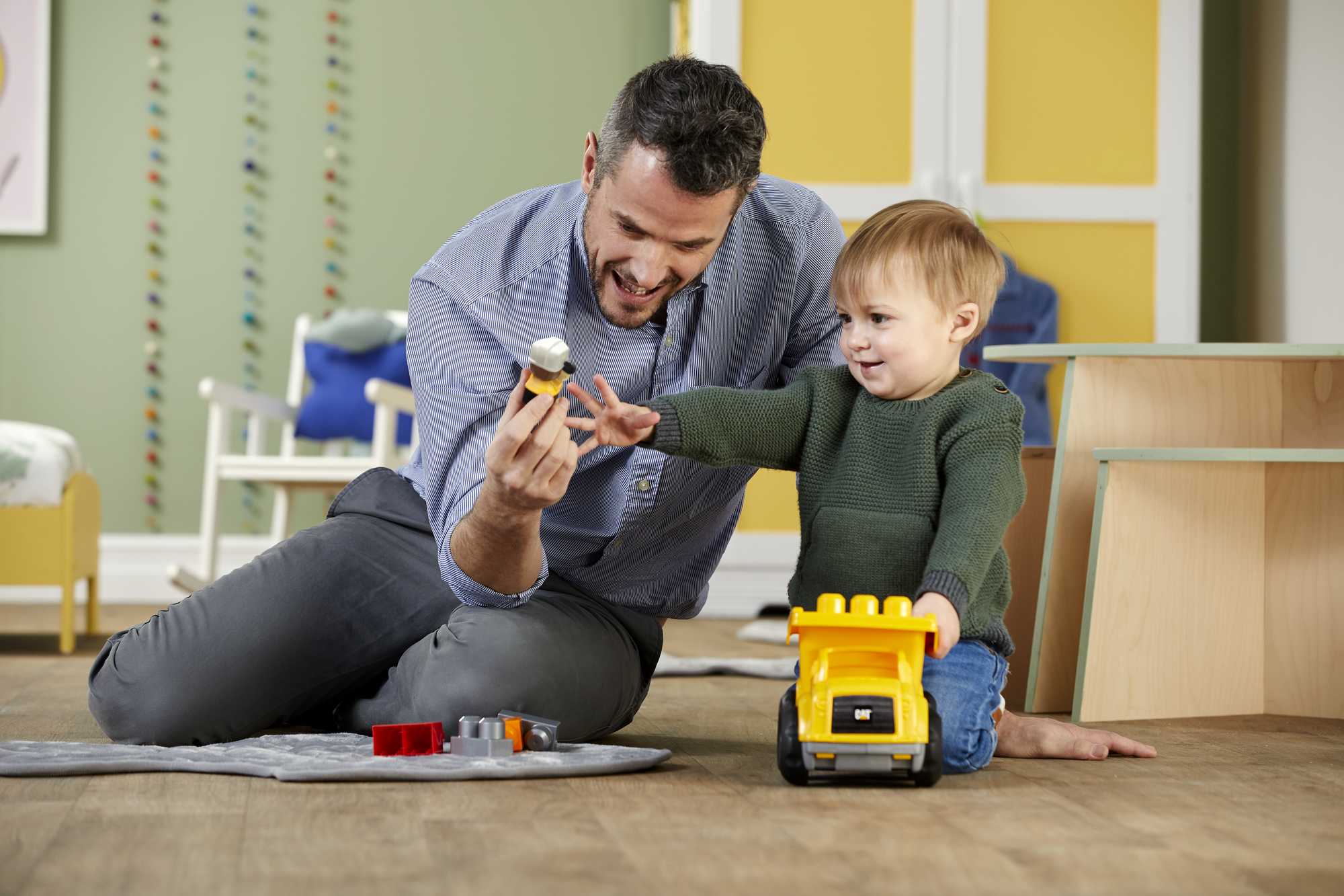 MEGA BLOKS Cat Building Toy Blocks Lil Dump Truck (7 Pieces) Fisher-Price For Toddler