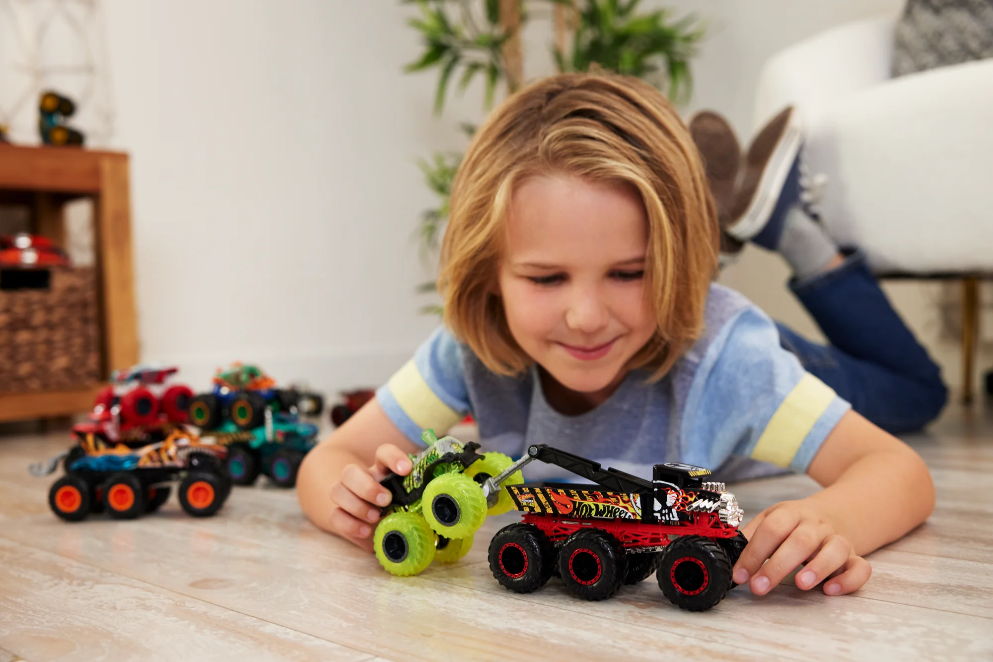 Hot Wheels Monster Trucks Veh��culo de Juguete Camiones Remolque Sorpresa Escala 1:64