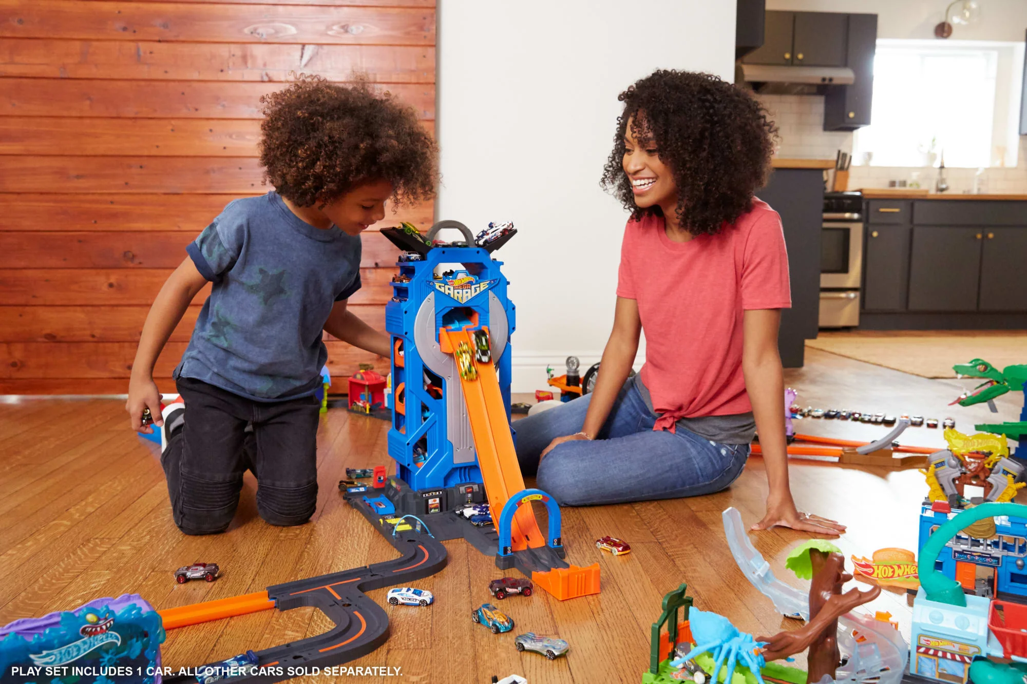 Hot Wheels MEGA Garage Toy Car Track & Playset, Stores 35+ 1:64 Scale Vehicles