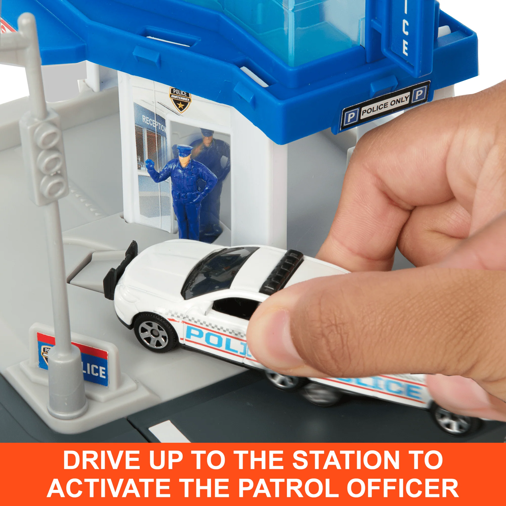 Matchbox Action Drivers Police Traffic Center Playset With 1:64 Scale Ford Police Interceptor Toy Car
