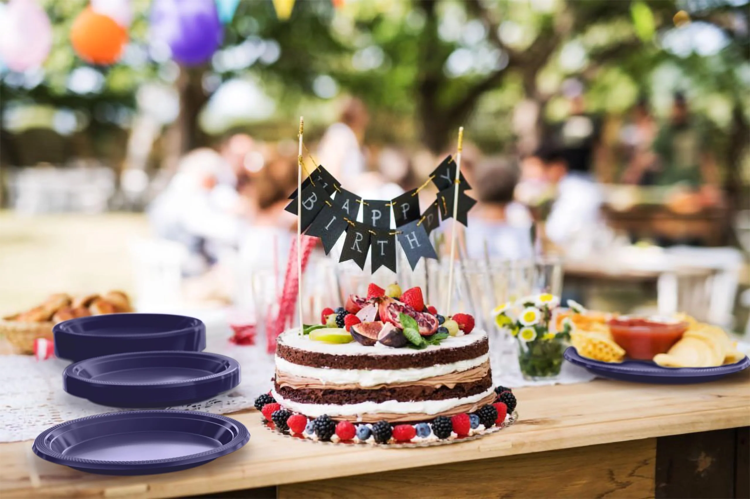 10 In. Navy Plastic Plates | 50 Count