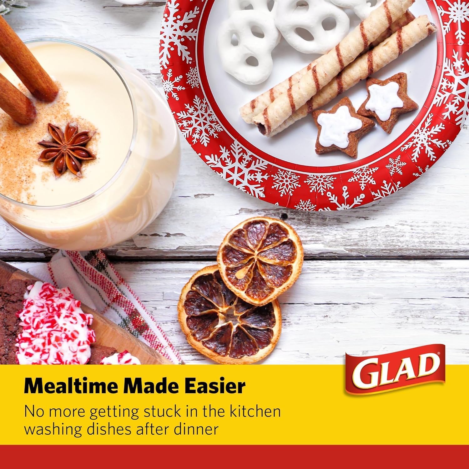 Glad Disposable Holiday Paper Plates, 10 Inch, 20 Count - Red Snowflake Design, Heavy Duty and Microwavable