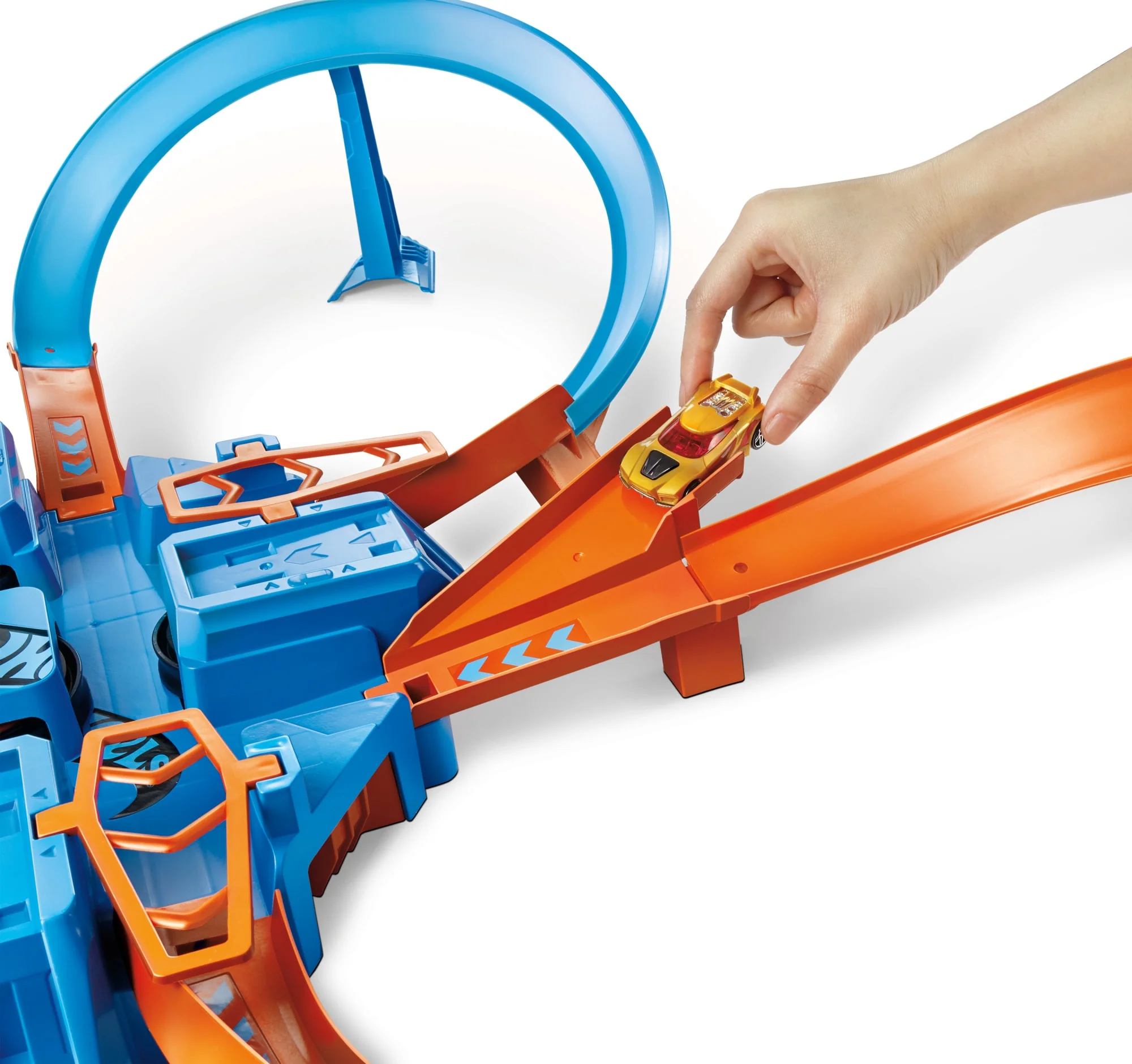 Hot Wheels Track Set With 1:64 Scale Toy Car, Criss-Cross Crash Track With Motorized Booster