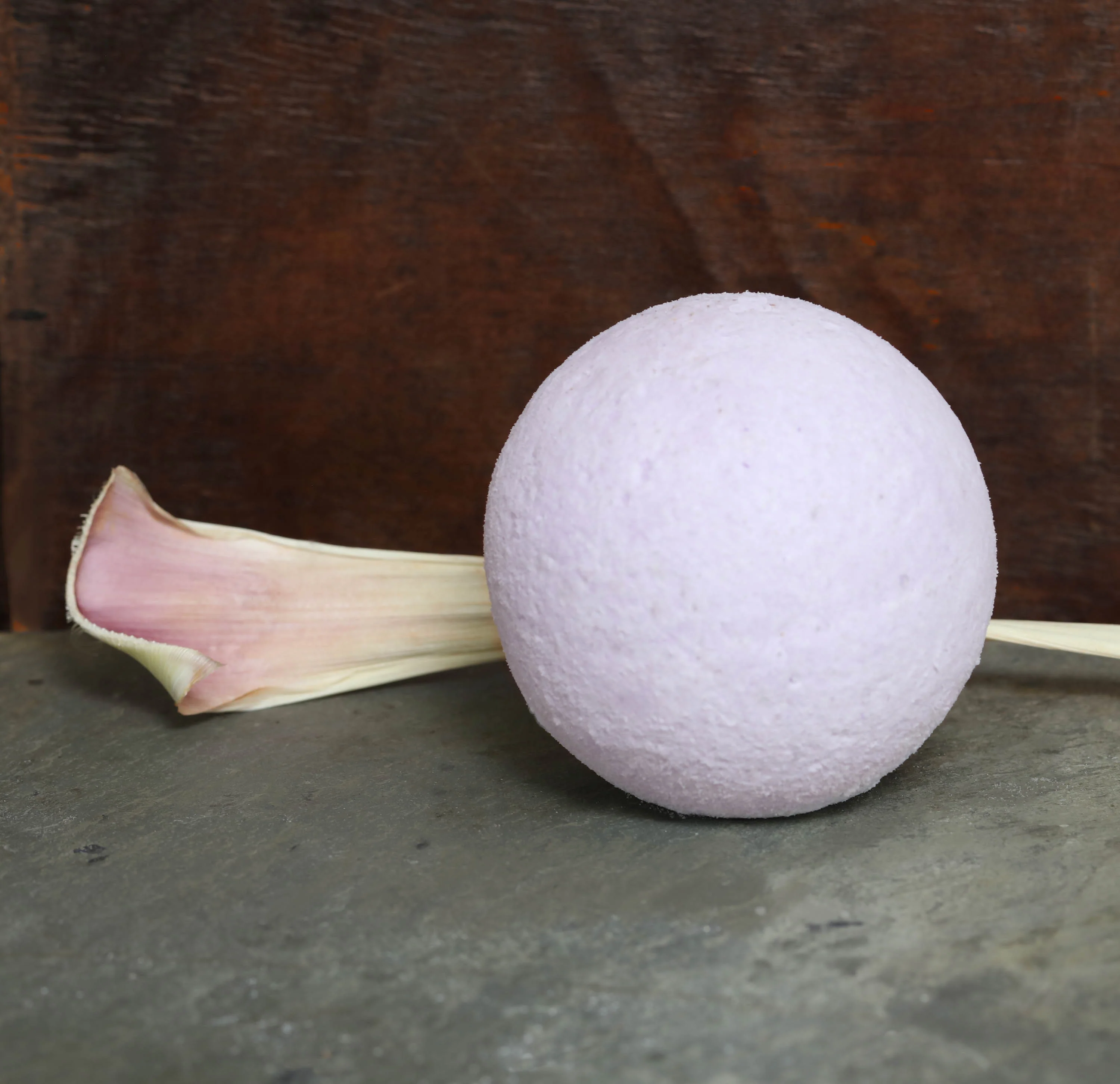 Violet Noir Bath Bomb