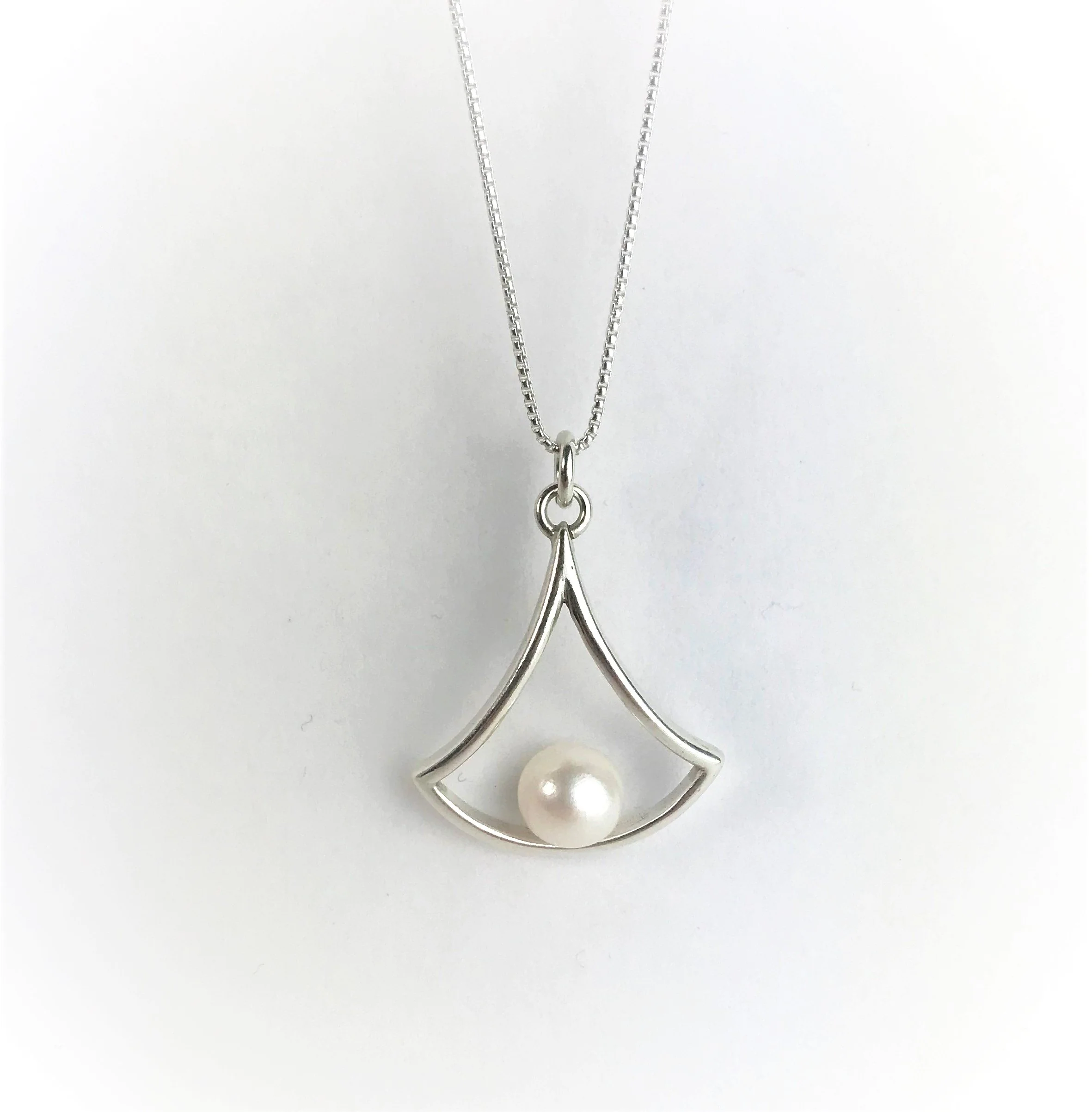 Fan Necklace