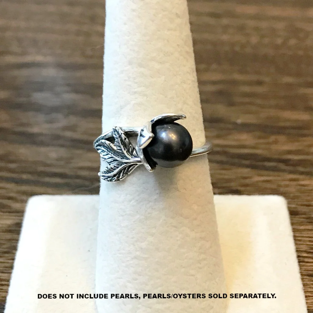 Leaf Ring (Sizes 6 and 7)