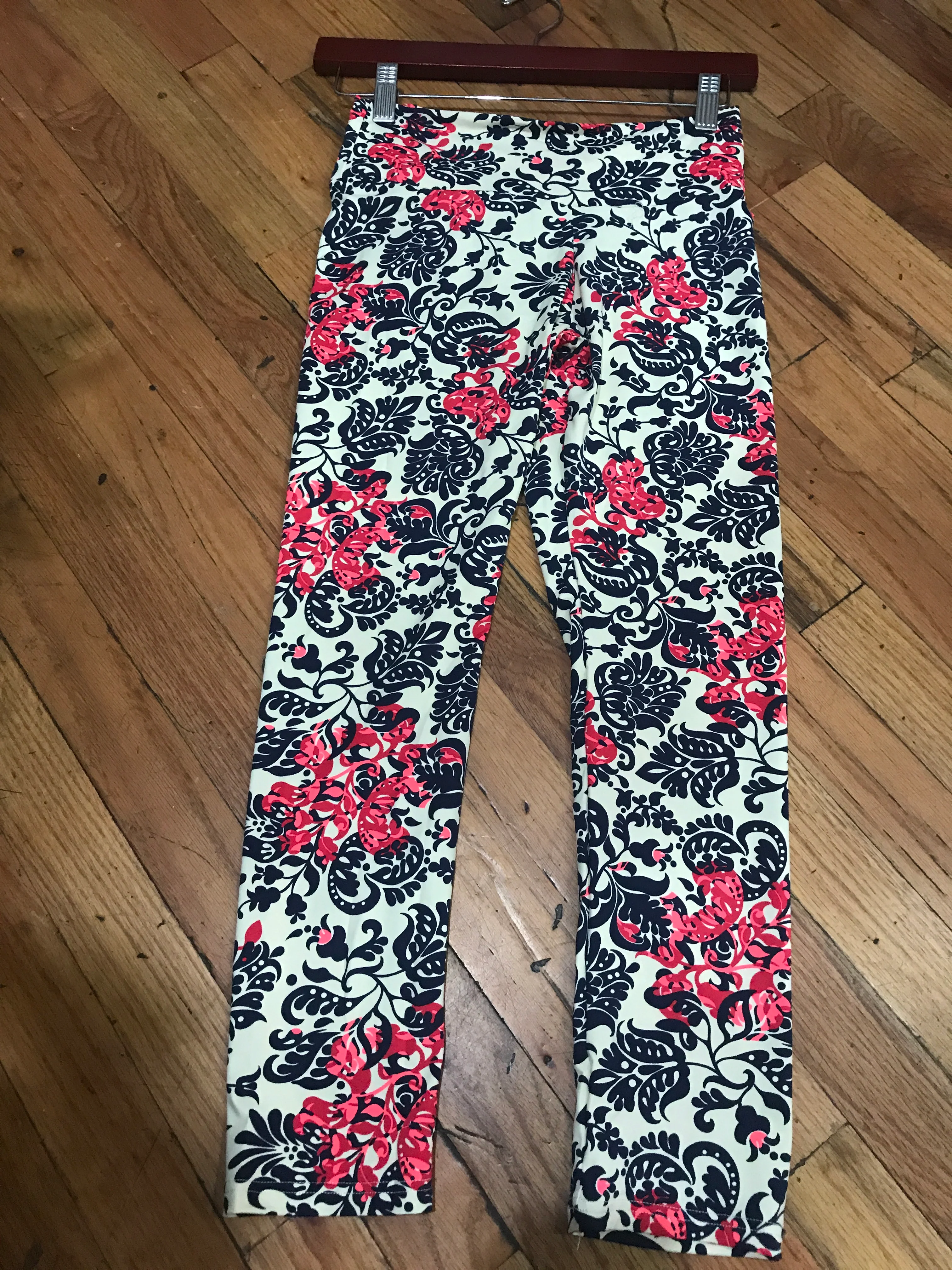 Women's Bitsy Bottom Capri Yoga Leggings