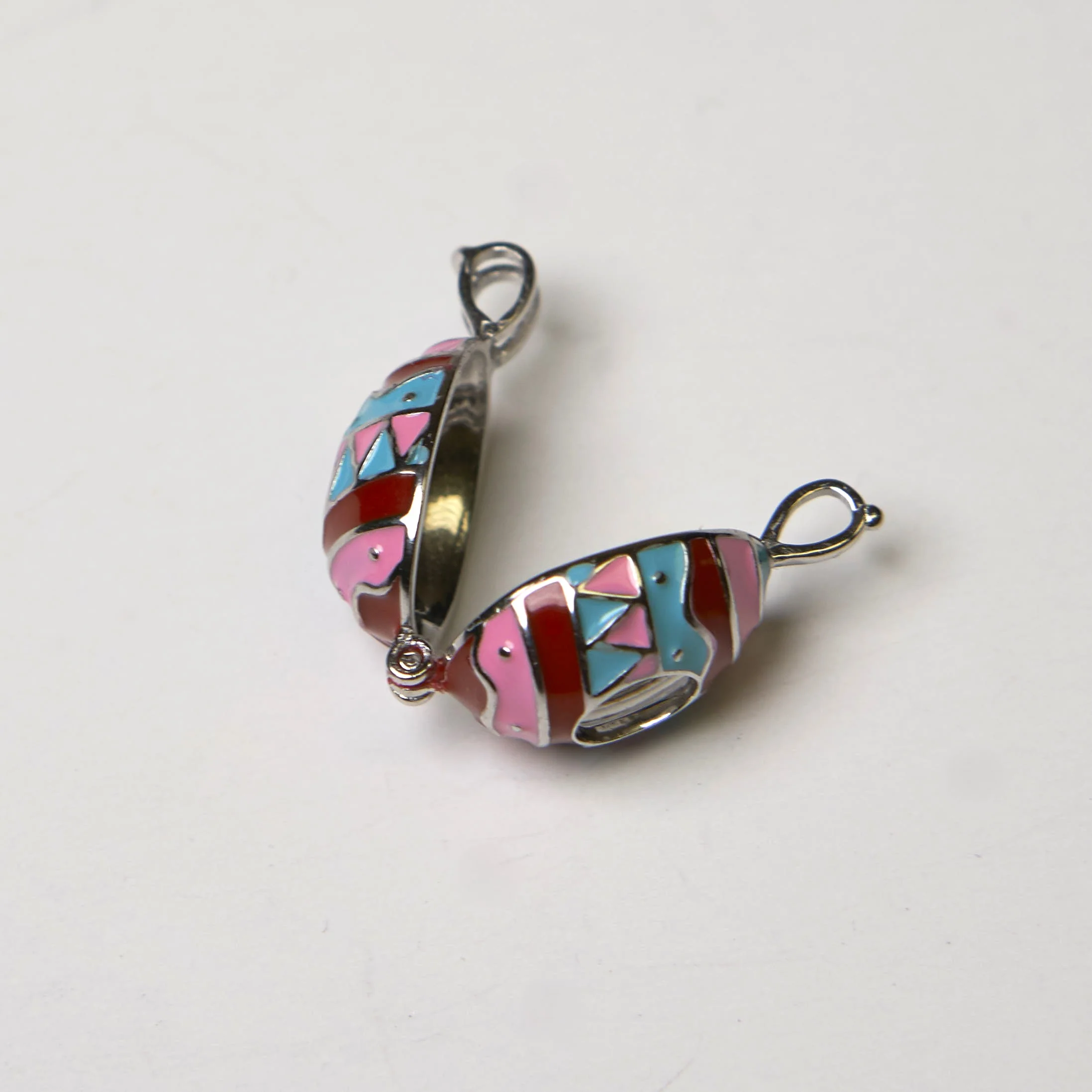 Bargain Cave Egg Cage Necklace