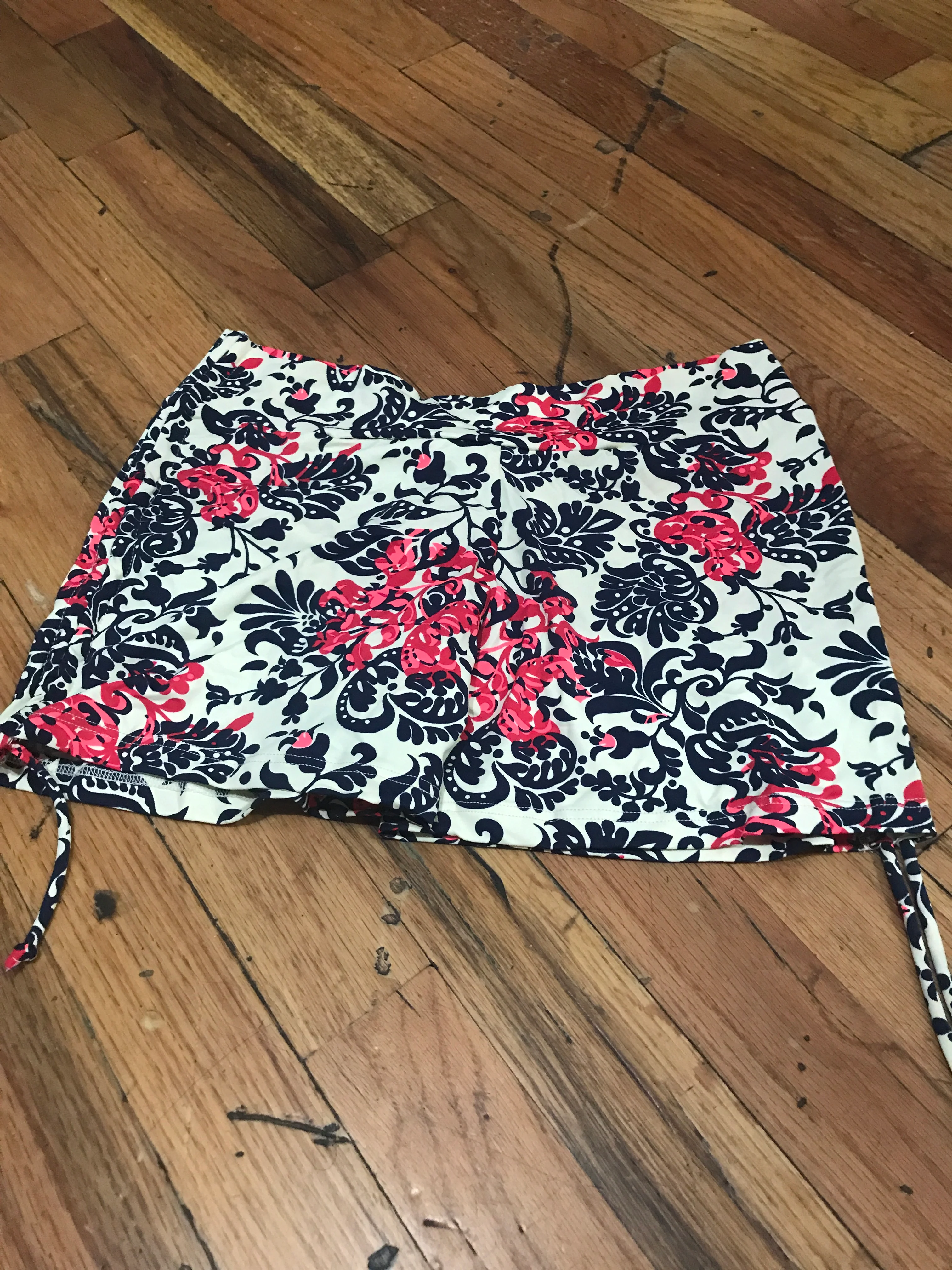 Women's Bitsy Bottom Yoga Shorts