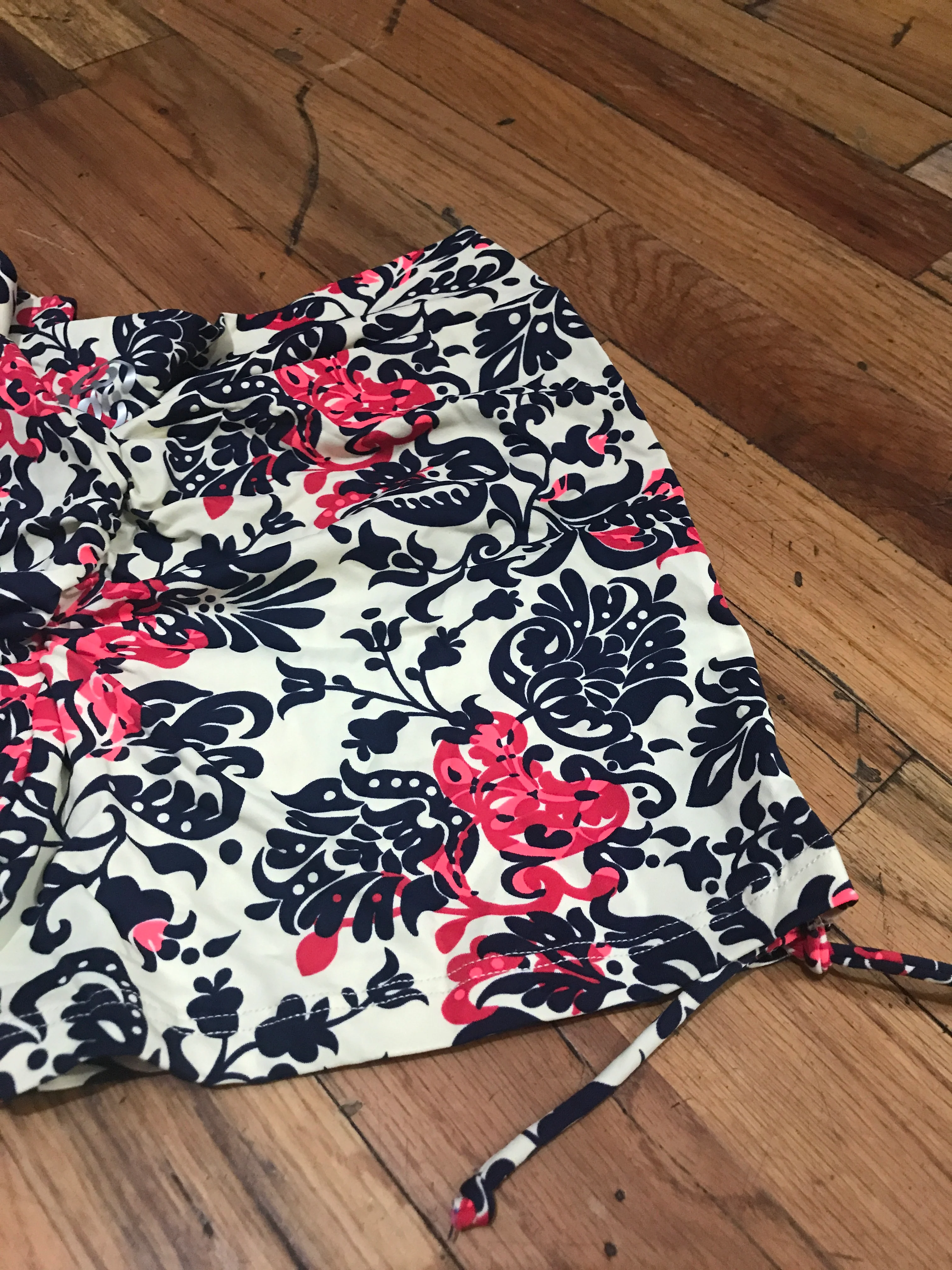 Women's Bitsy Bottom Yoga Shorts