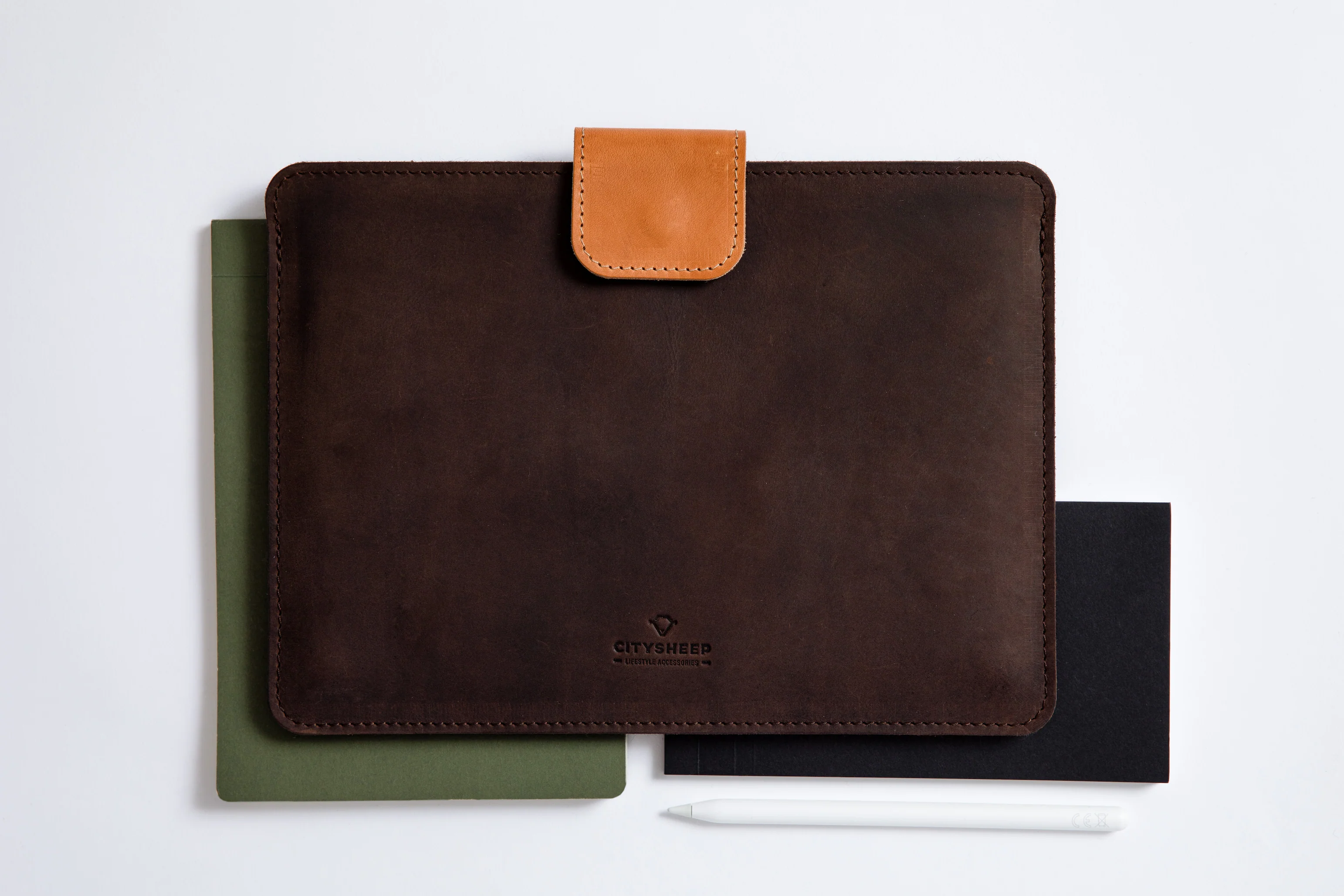 Remarkable Leather Case KEEP IT SNUG / Oak Brown/