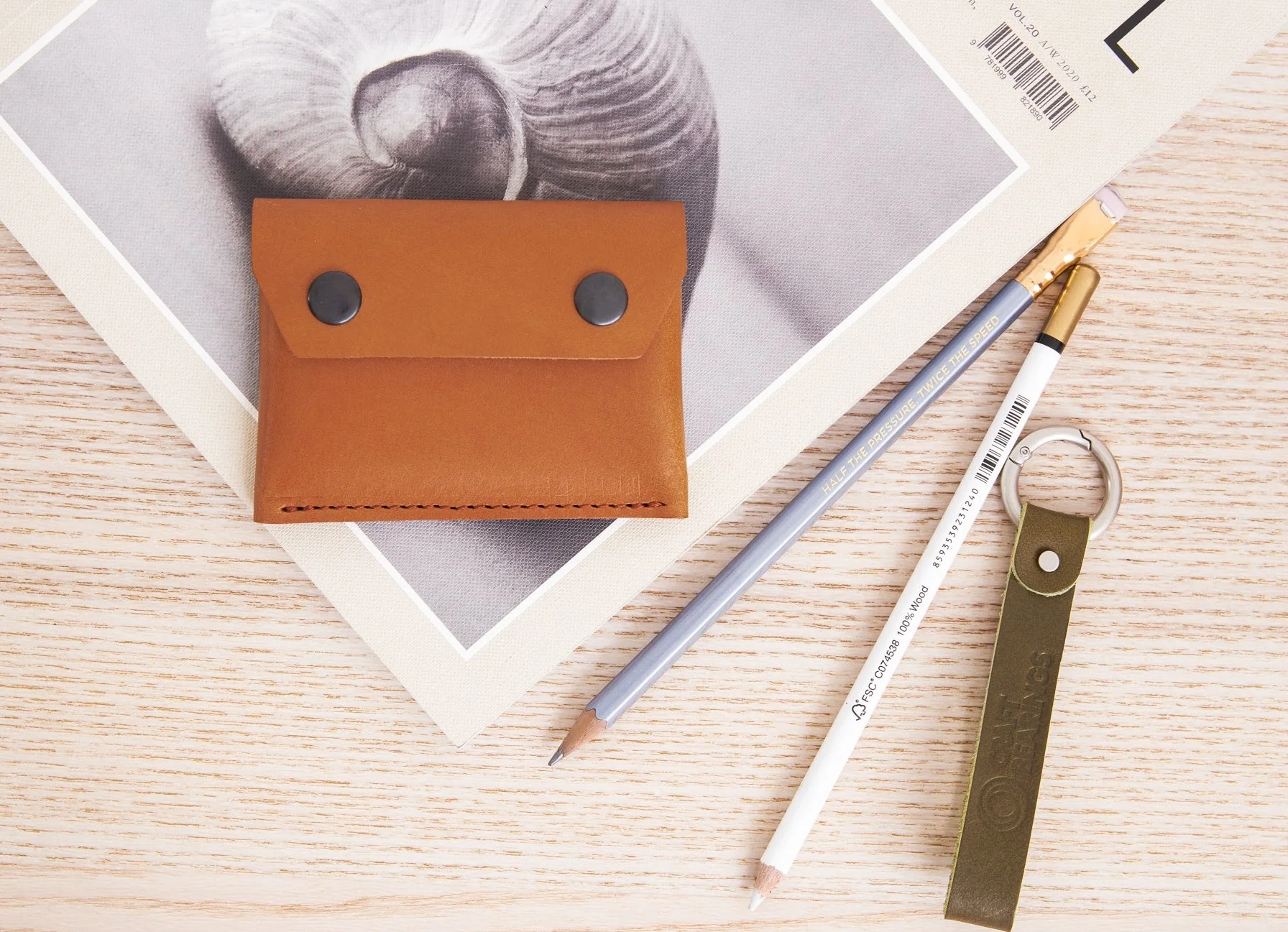 Leather AirTag Wallet/ Vegetable Tanned
