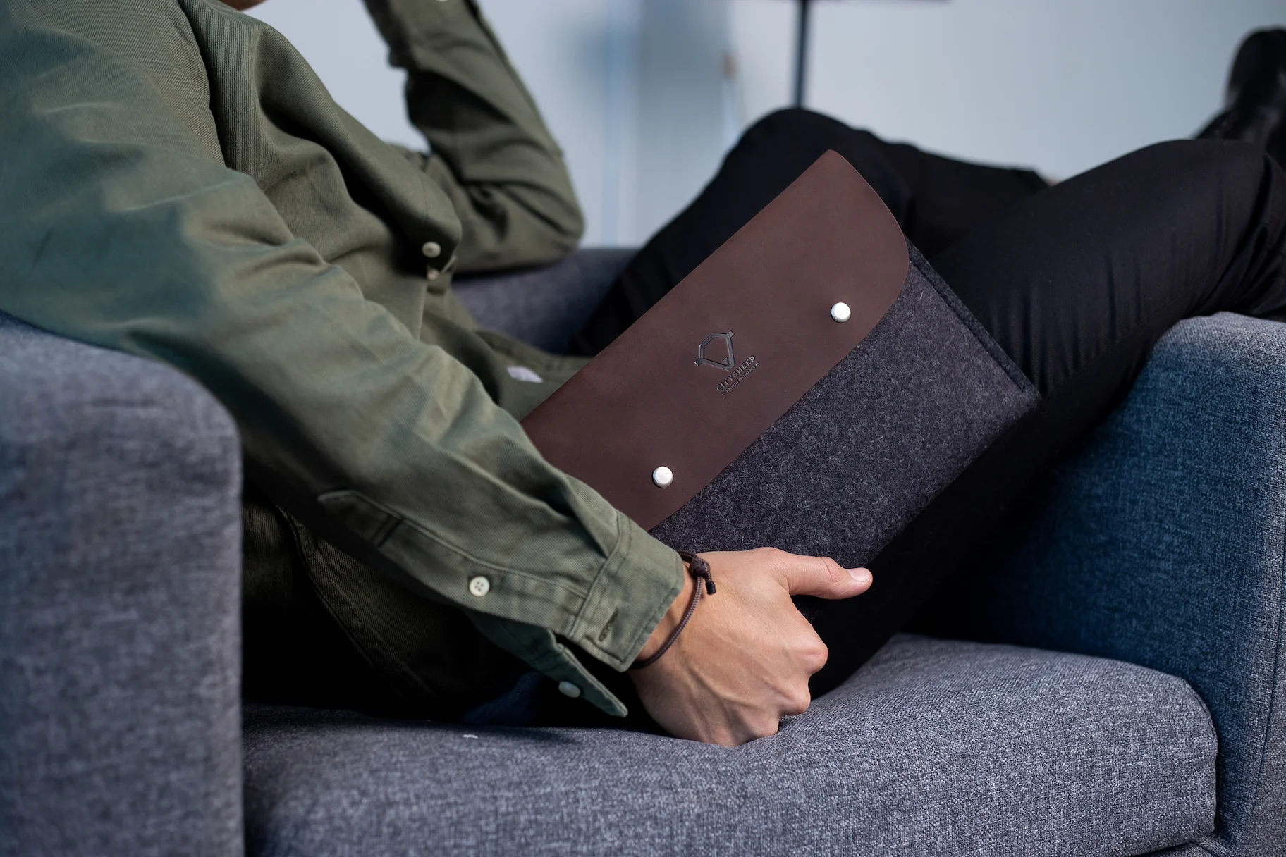 Remarkable Folio CARRY MORE / Oak Brown