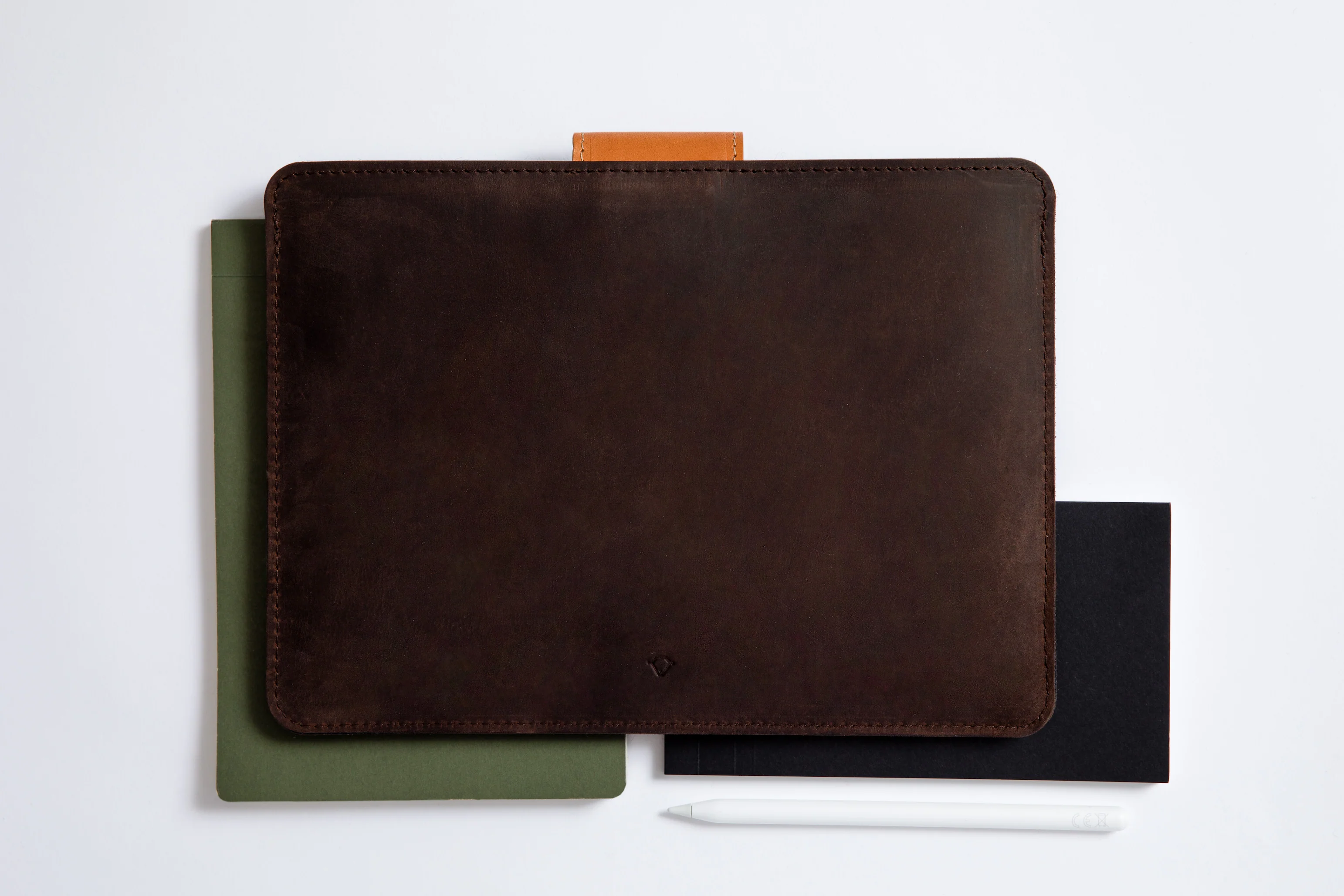 Remarkable Leather Case KEEP IT SNUG / Oak Brown/