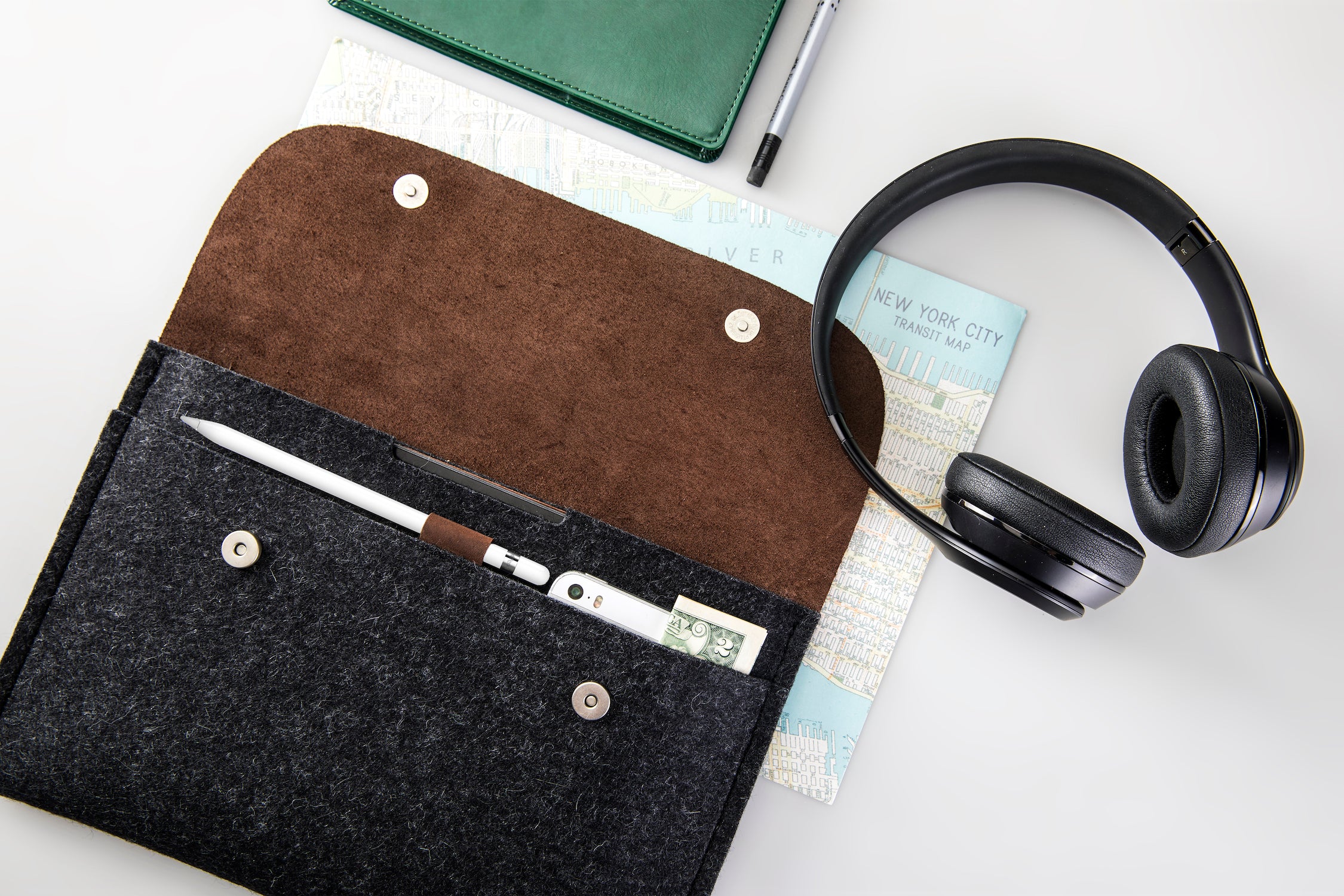 Premium leather and wool felt iPad case CARRY MORE/ Oak Brown/