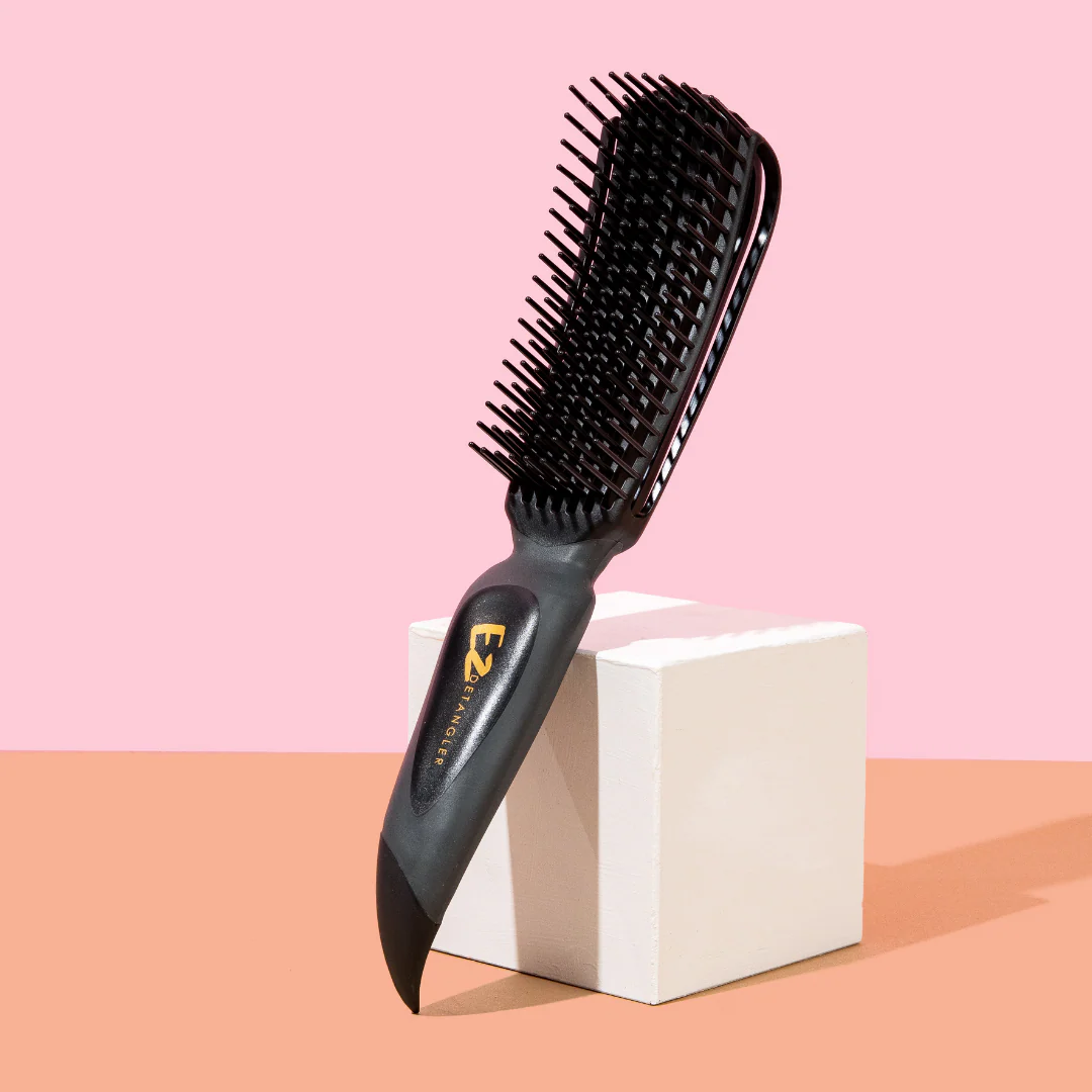 The EzDetangler™ PRO