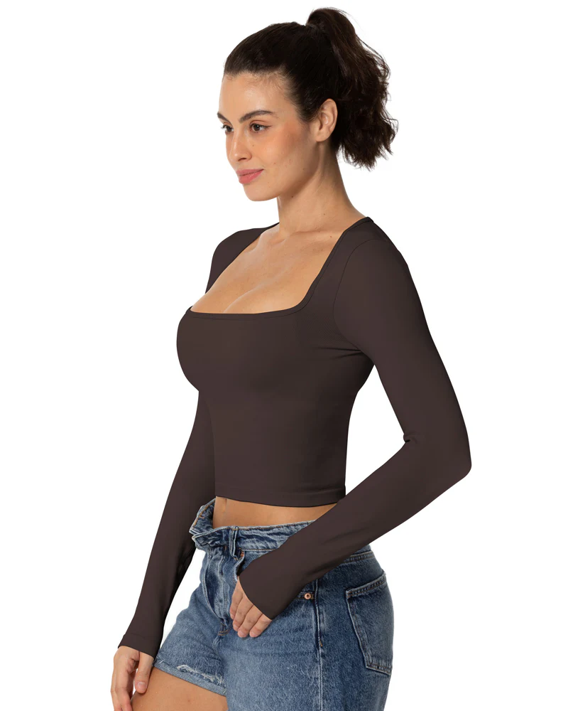 Sexy seamless shirt with wide square collar