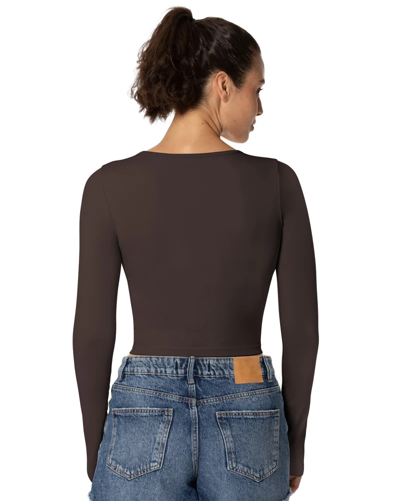 Sexy seamless shirt with wide square collar