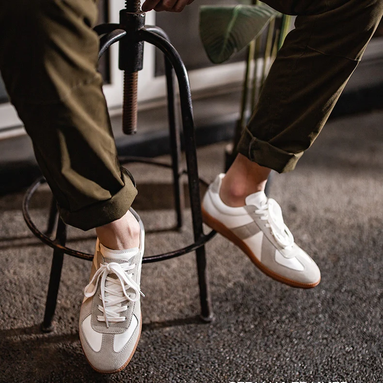 1970s Retro Low Top Skate SneakersGutenberg