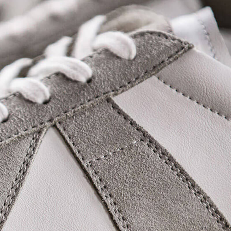 1970s Retro Low Top Skate SneakersGutenberg