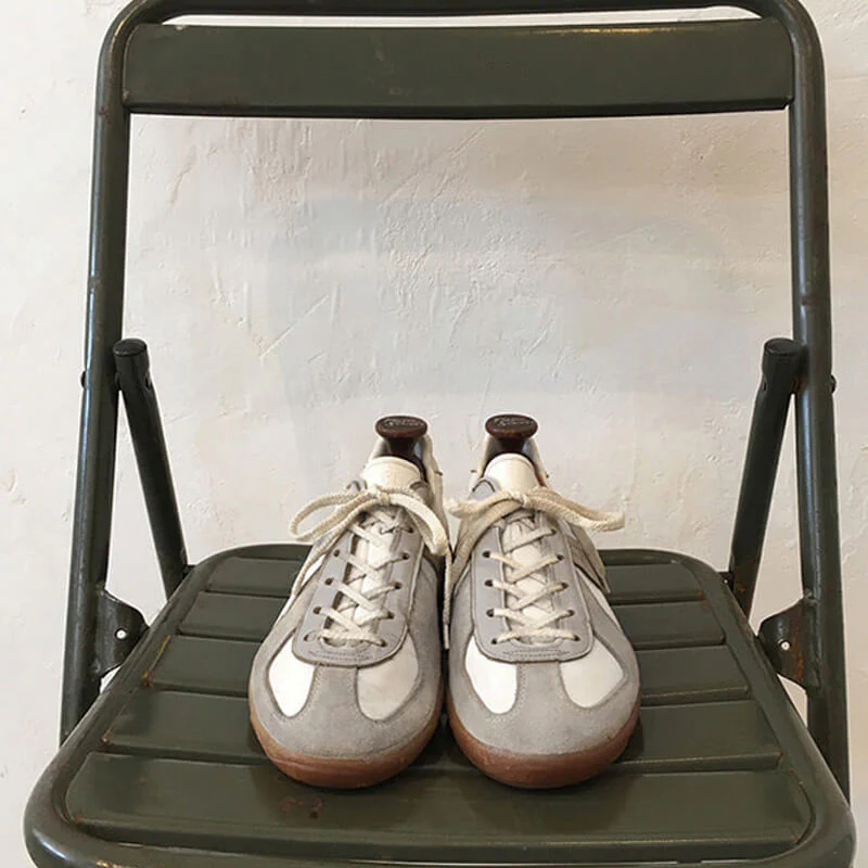 1970s Retro Low Top Skate SneakersGutenberg