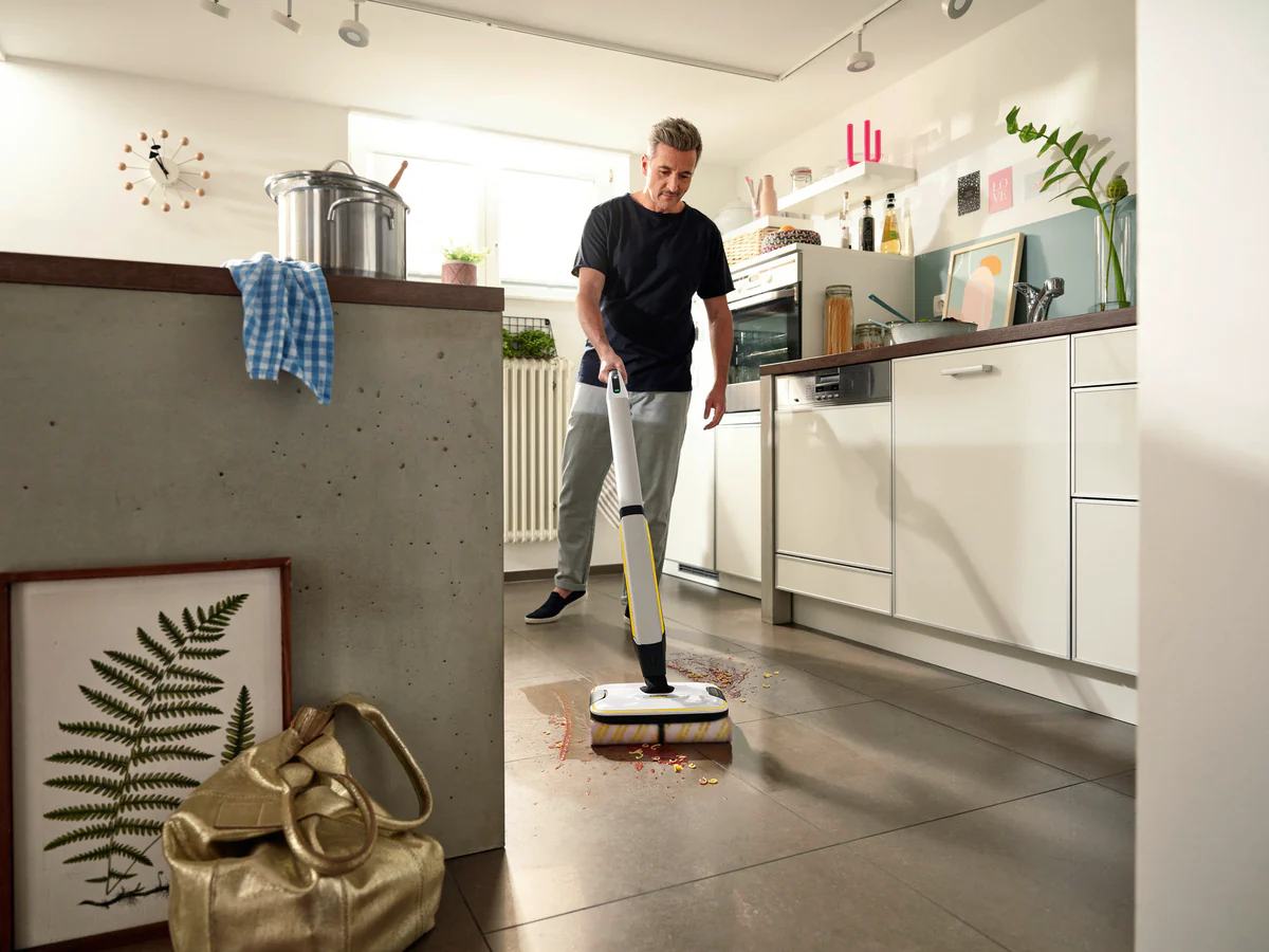Kärcher FC7 - aspire et lave