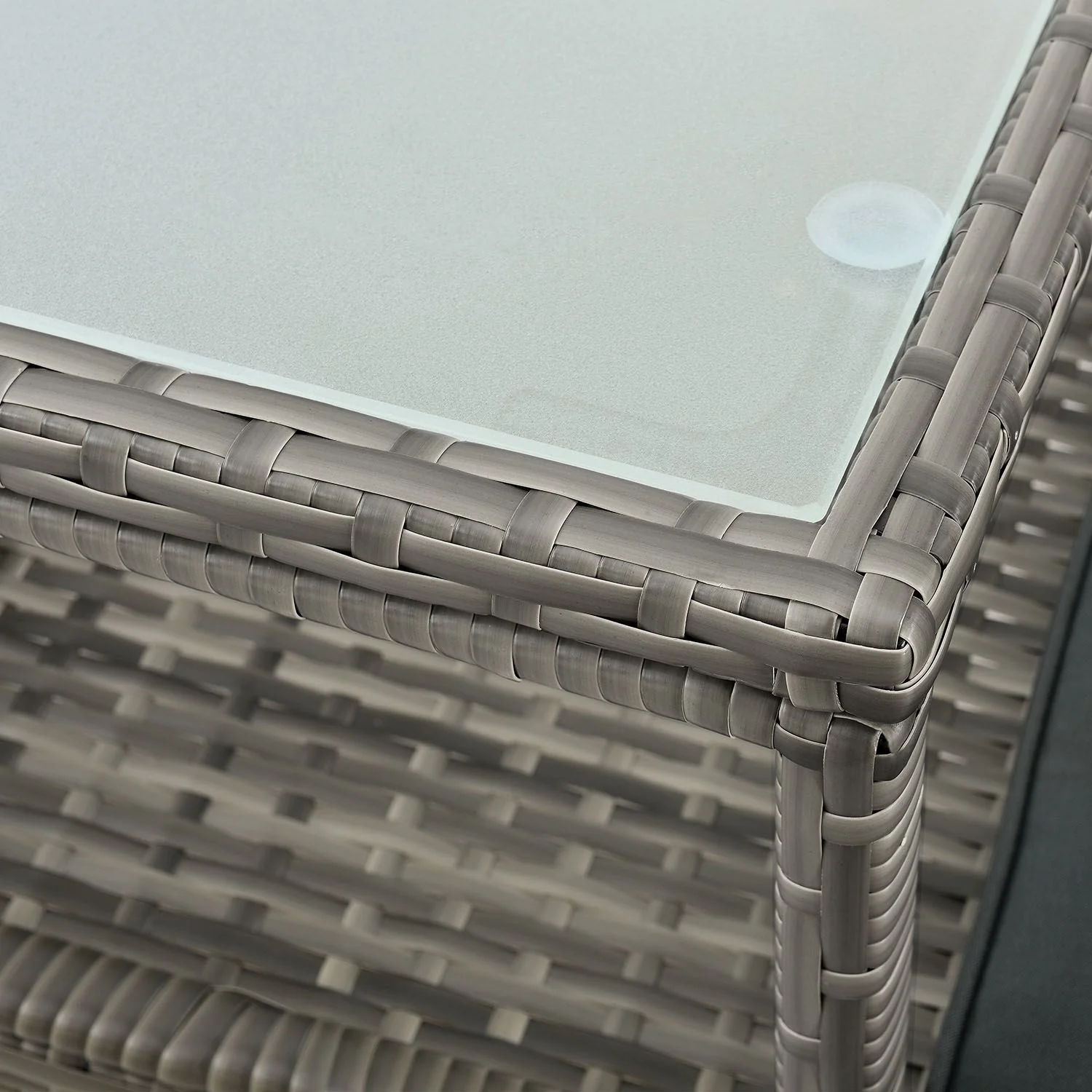 Monaco Polyrattan Bank für 2 Personen – Integrierter Tisch, wetterfest & modern