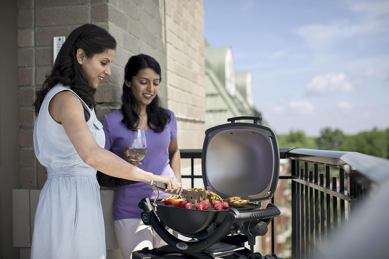 Weber Q1400 Dark Gray – Elektrogrill für Balkon, Terrasse & Garten