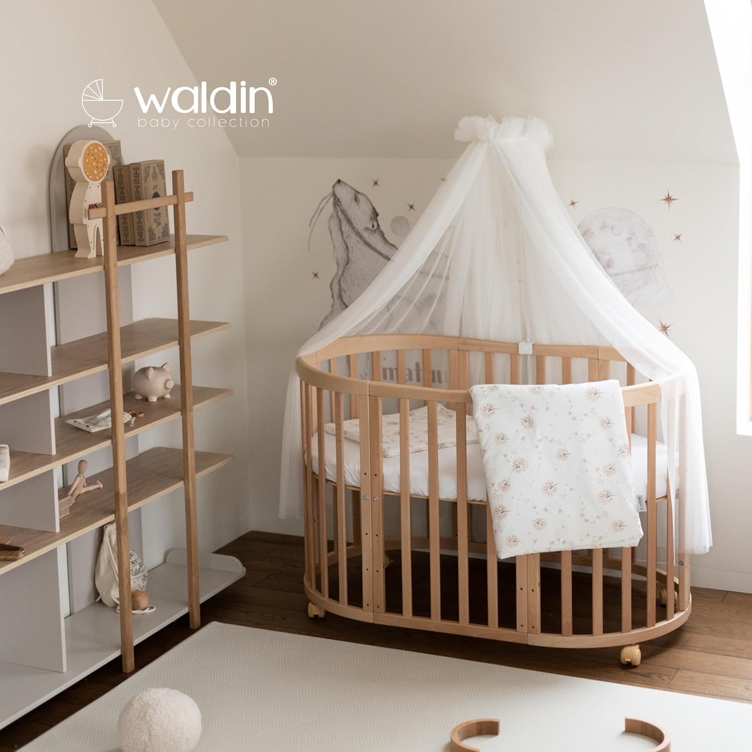 Waldin Oval Baby-Bett 7in1 – Mitwachsend, Gitterbett, Wickelkommode