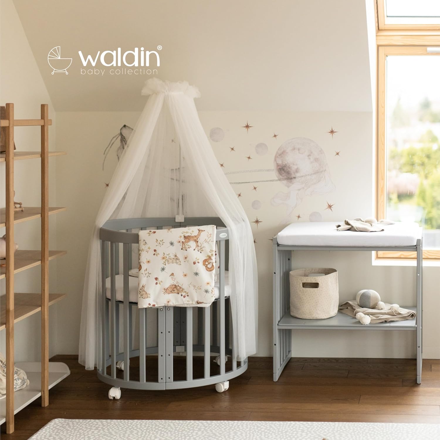 Waldin Oval Baby-Bett 7in1 – Mitwachsend, Gitterbett, Wickelkommode