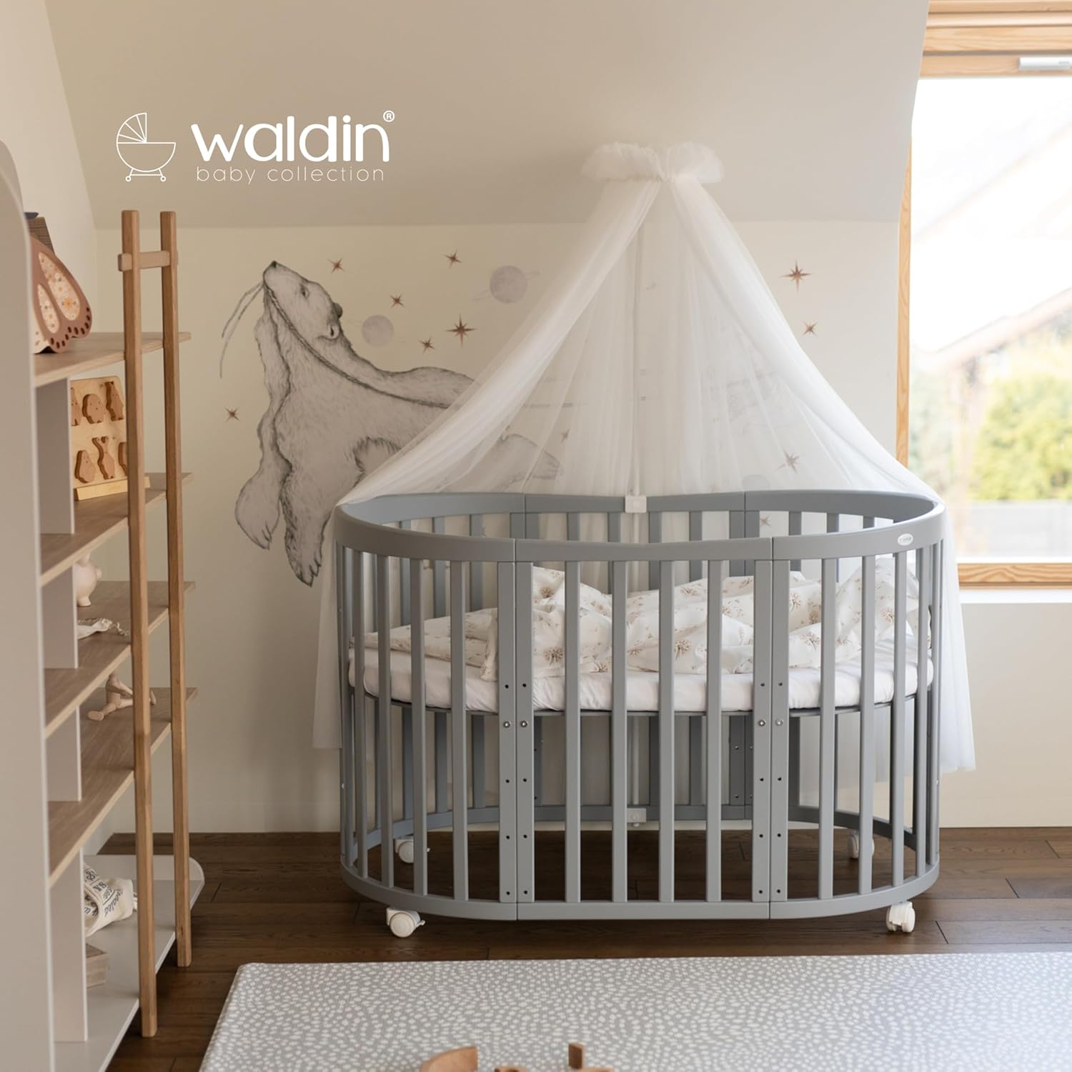 Waldin Oval Baby-Bett 7in1 – Mitwachsend, Gitterbett, Wickelkommode