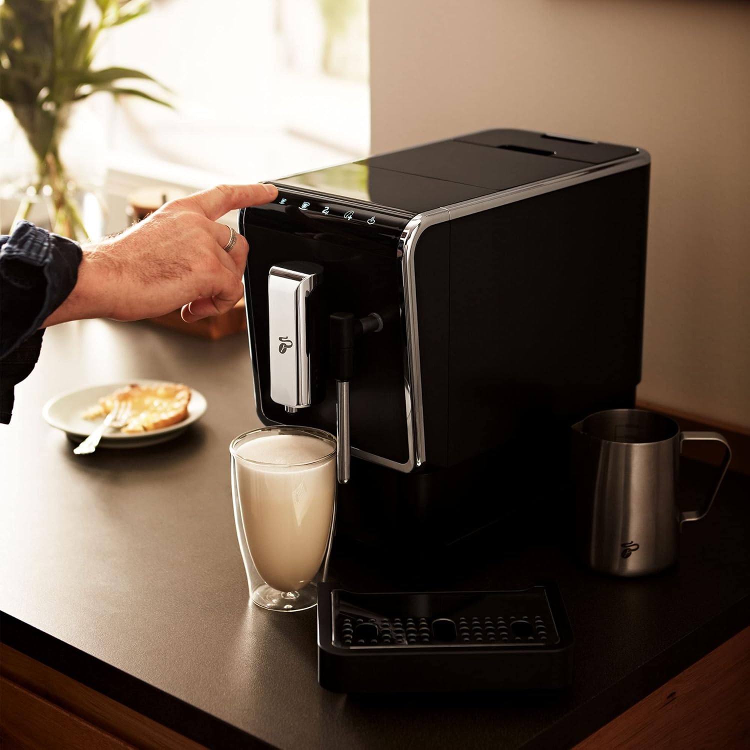 Tchibo Esperto Latte – Milchaufschäumer, Caffè Crema & Espresso, Kompakt Anthrazit