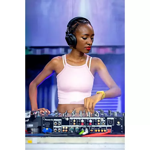 AlphaTheta HDJ-F10 Professional Wireless DJ Headphones With HP-TX01 Transmitter Black