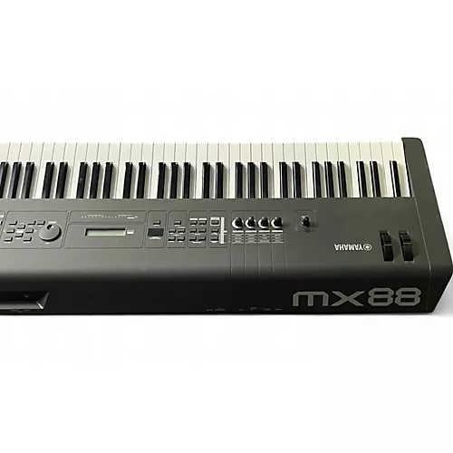 Used Yamaha MX88 Synthesizer
