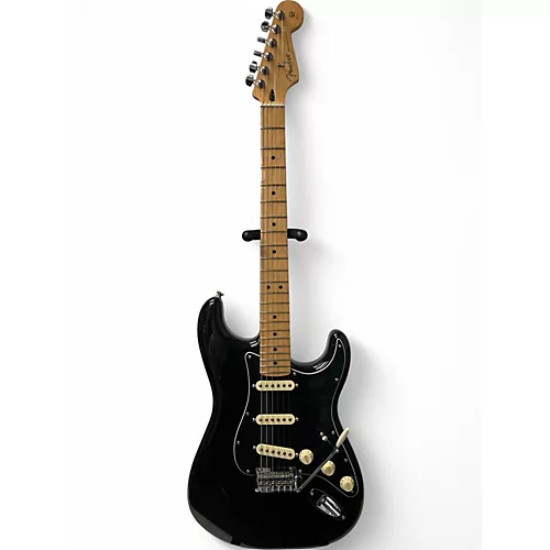 Used 2023 Fender Player Stratocaster Black Solid Body Electric Guitar Black