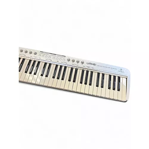 Used Behringer UMX61 Synthesizer