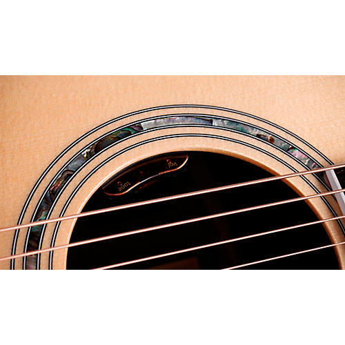 Taylor 810e Legacy Dreadnought Acoustic-Electric Guitar Natural