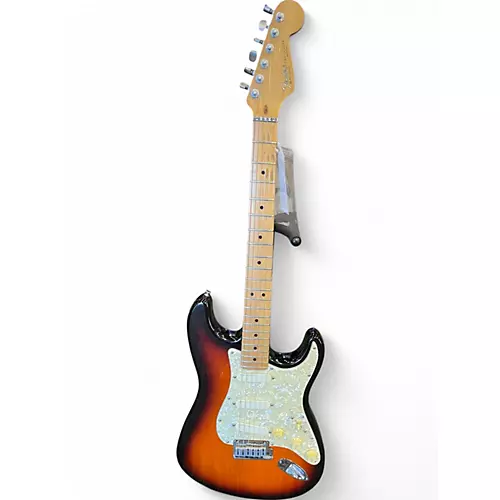 Used 1994 Fender Deluxe Stratocaster 2 Color Sunburst Solid Body Electric Guitar 2 Color Sunburst