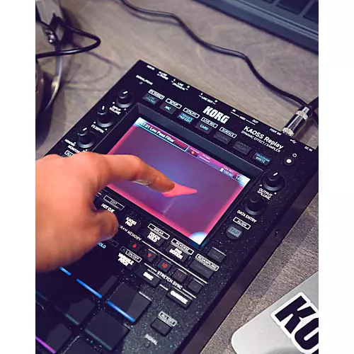 KORG KAOSS Replay Dynamic Effects Processor and Sampler