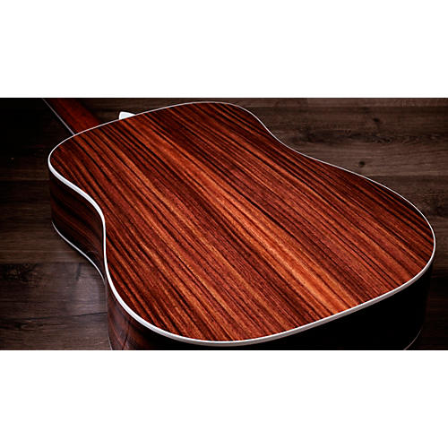 Taylor 810e Legacy Dreadnought Acoustic-Electric Guitar Natural